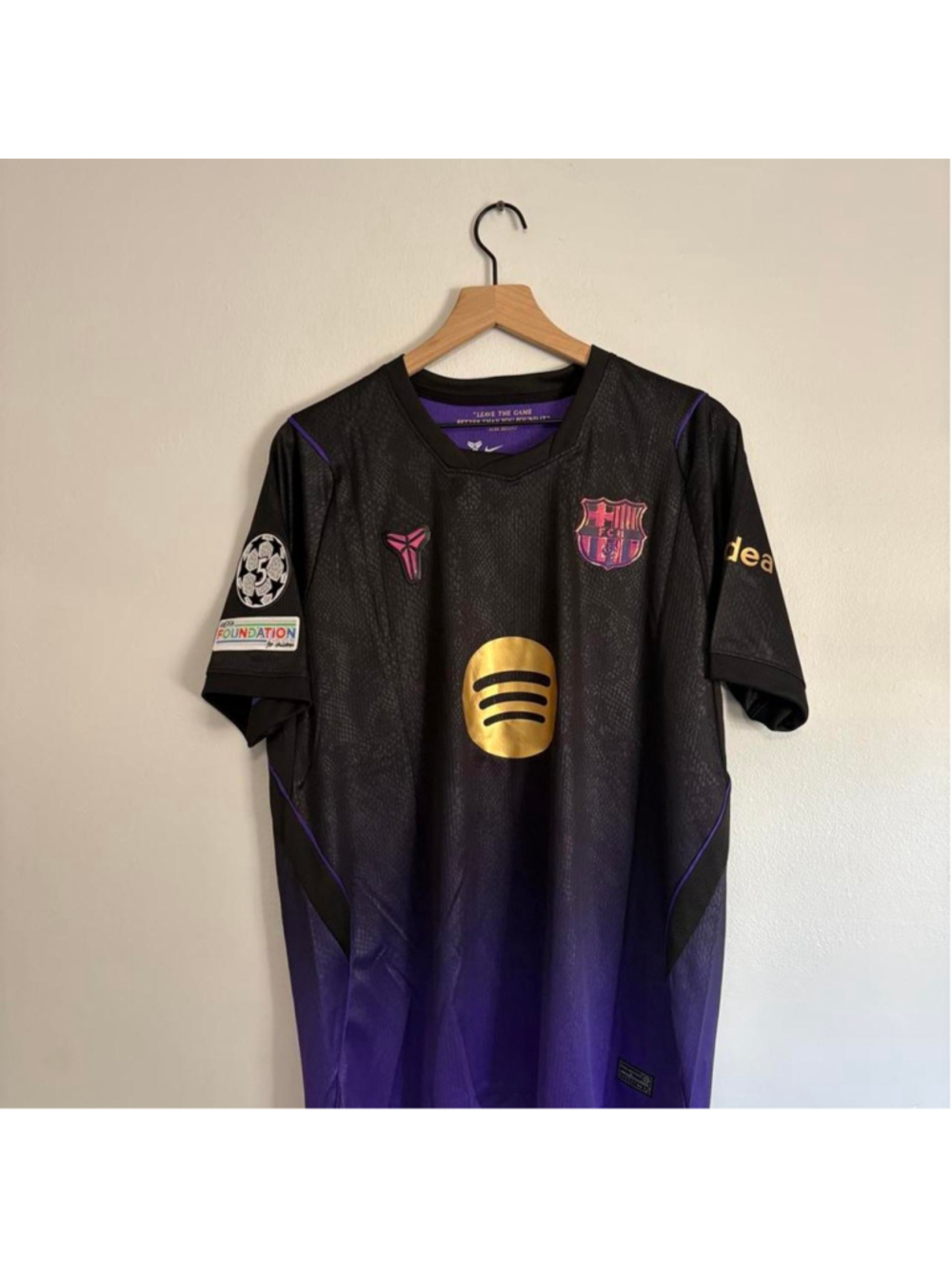 Fc Barcelona Away Shirt Pedri πͺπΈπͺ - Picture 2 of 2